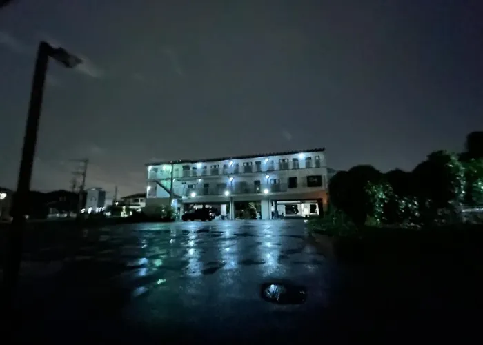 彦根市びわこホテルマンション 50台無料駐車場付き台所あり自動麻雀卓 自転車貸出可 Bbq可 ペット同伴可別途清掃料