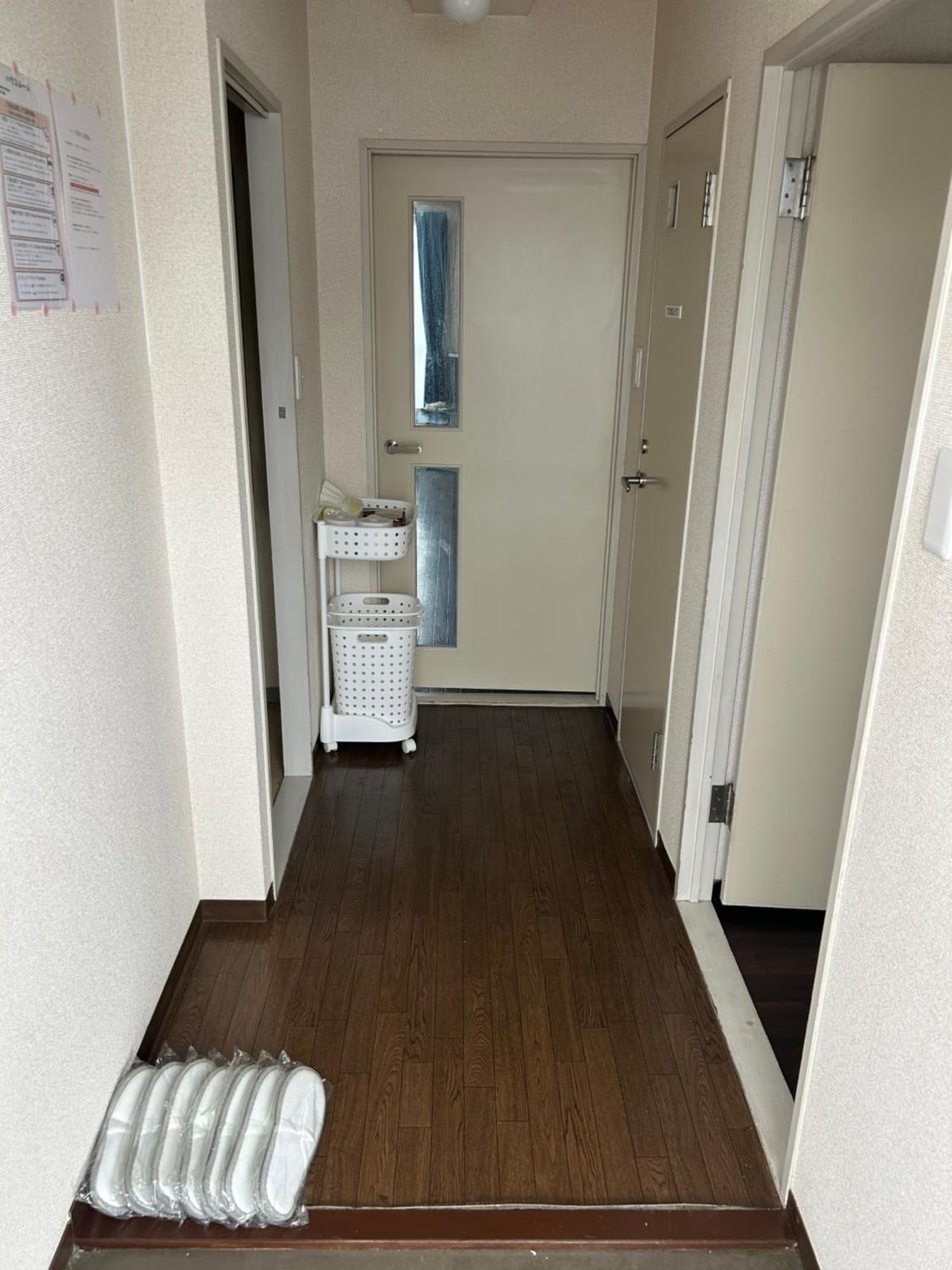 Maison d'hôtes 彦根市びわこホテルマンション 50台無料駐車場付き台所あり自動麻雀卓 自転車貸出可 Bbq可 ペット同伴可別途清掃料