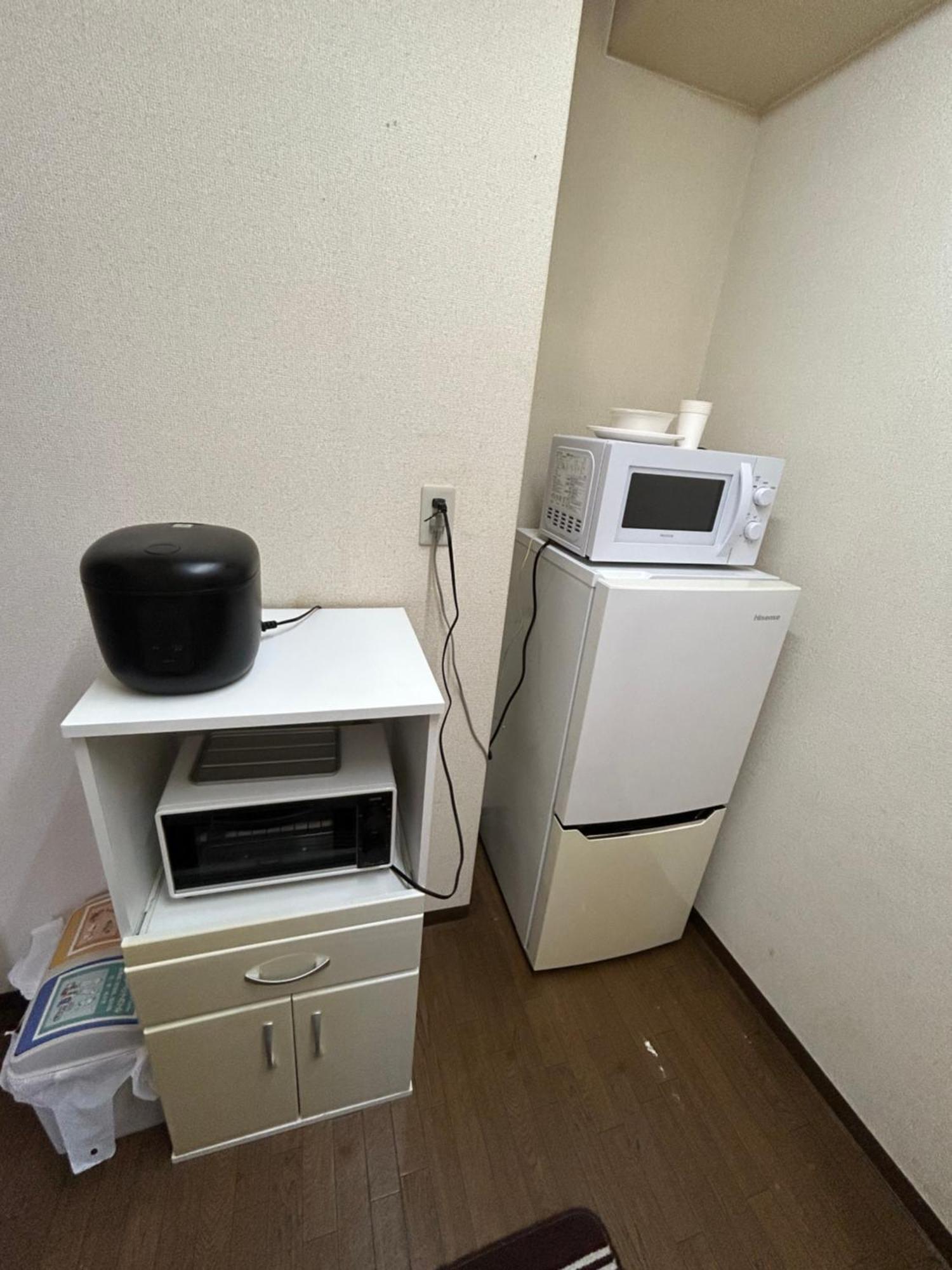 彦根市びわこホテルマンション 50台無料駐車場付き台所あり自動麻雀卓 自転車貸出可 Bbq可 ペット同伴可別途清掃料 *